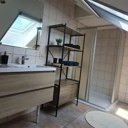 Au Coin De La Cascade *